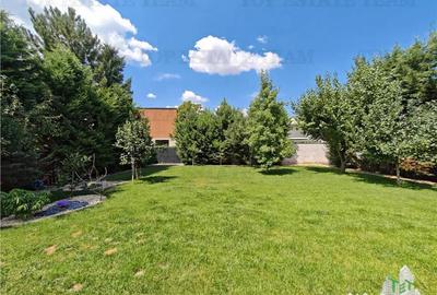 Casă cu 6 camere cu Teren 1000 Mp în Corbeanca - 1