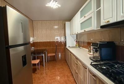 Apartament cu 4 camere decomandat, mobilat în Central - 8
