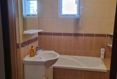 Apartament cu 2 camere decomandat în Micro 17 - 6