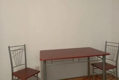 Garsonieră decomandată în Badea Cârțan - 1