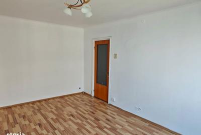 Apartament cu 3 camere semidecomandat în Berceni - 3