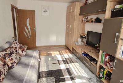 Vand apartament 3 camere Lipovei - 1