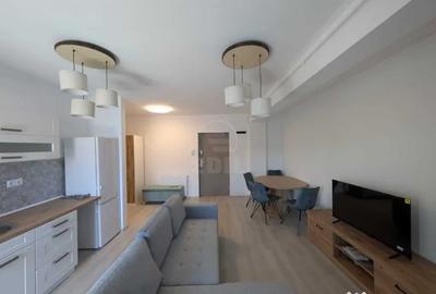 Apartament cu 3 camere semidecomandat, mobilat în Florești