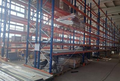 Spațiu industrial, 2240 mp în Titan - 2