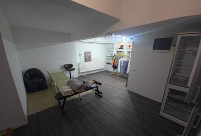 Spațiu comercial, de 57 mp, în Delfinariu - 2