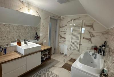 Casă cu 3 camere în Șcheia - 1