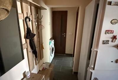 2 camere cf 1 Titan/1 Decembrie