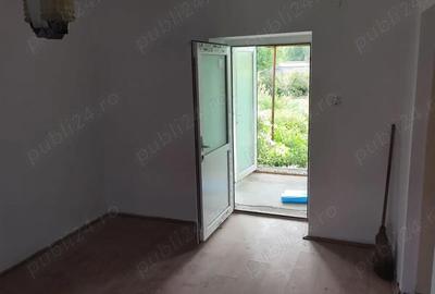Casă cu 3 camere în Cenei