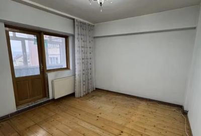 Apartament cu 3 camere decomandate zona Burdujeni - 2