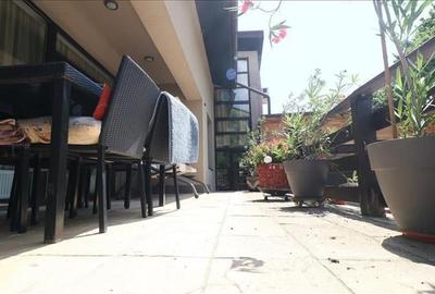 Vila individuala in Barnova 3 camere, 1000 mp teren, curte superba amenajata, ga - 17