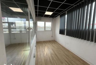 Spațiu comercial, de 280 mp, în Central - 8