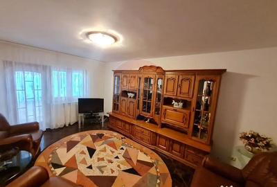 Apartament cu 4 camere decomandat în Obor - 2
