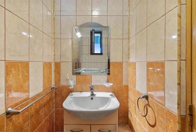 Casă cu 6 camere cu Teren 1428 Mp în Săcele - 4