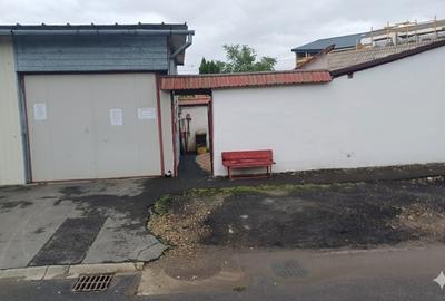 Casă cu 4 camere decomandat în Vladimirescu