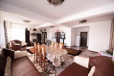 Casă cu 7 camere cu Teren 466 Mp în Singureni - 6