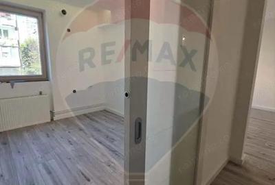 Apartament de vanzare, complet renovat - cartier Gura Campului - 9