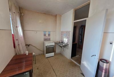Jean Steriadi, 15 minute metrou 1 Decembrie 1918, pe Buhusi, bloc 1980, - 7