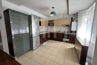 Apartament cu 4 camere semidecomandat, mobilat în Central - 4