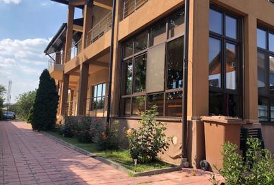 Vila pretabila Locuit/Afacere, S+P+1E+M, 450 mp, teren 800 mp - 57