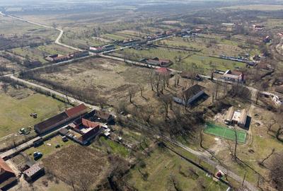 Casă individuală cu 8 camere cu Canalizare în Maciova - 21