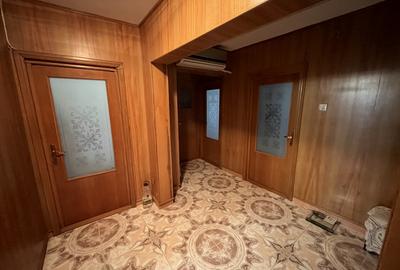 Apartament cu 4 camere decomandat în Faleza Nord