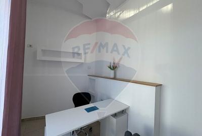Spațiu comercial, de 102 mp, în Central - 3