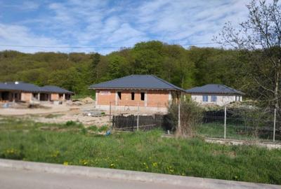 Casă cu 3 camere cu Teren 500 Mp în Central - 4
