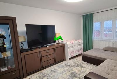 Apartament cu 3 camere decomandat în Vasile Aaron