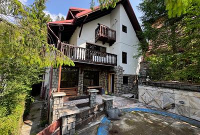 Casă individuală cu 8 camere cu Canalizare în Central - 3