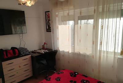 Proprietar vand apartament 2 camere Decomandat et.3 _Gura Leului-Fabr - 4