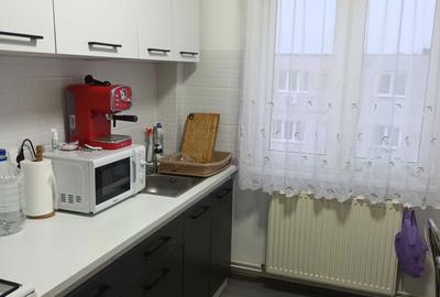 Apartament cu 3 camere semidecomandat în Central - 8