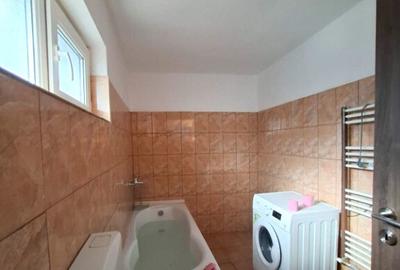 Casă cu 3 camere cu Teren 2300 Mp în Cotești - 4