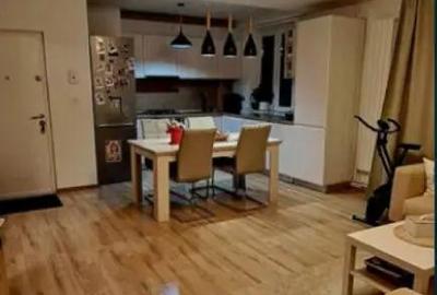 Apartament cu 4 camere decomandat în Centrul Civic - 2