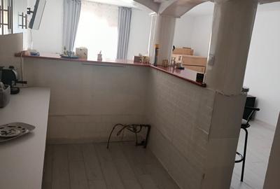 Spațiu comercial, de 320 mp, în Central - 3