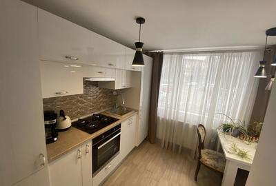 Apartament cu 3 camere decomandat în Central - 2