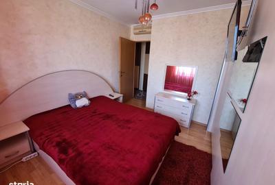 Apartament cu 3 camere decomandat în Nufărul - 9