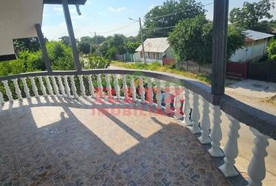 Casă cu Teren 900 Mp în Redea - 11