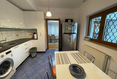 APARTAMENT IN VILĂ 5 CAMERE,4 BĂI,3 TERASE, PARCARE,CURTE,PANOURI FOTOVOLTAICE - 3