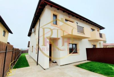 Duplex cu 4 camere cu Canalizare în Dumbrăvița - 1