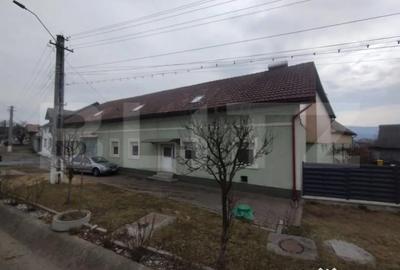 Casă cu 4 camere cu Teren 3000 Mp în Livezile - 2