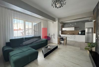 Apartament cu 2 camere semidecomandat, mobilat în 1 Mai