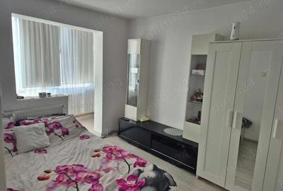 Apartament cu 3 camere semidecomandat în Cetății - 3