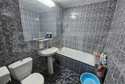 Apartament cu 3 camere decomandat în Cetate - 10