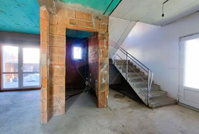 Casă cu 5 camere cu Teren 300 Mp în Cristian - 16