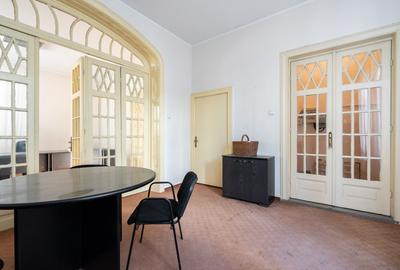 Vila 16 Camere de vanzare Unirii Primaria Sector 3 - 17