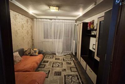 Apartament cu 2 camere decomandat în Cet - 5