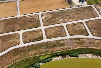 Intravilan In Rate in Frumusani-Pasarea | utilitati gaz, curent | #RG1 - 8