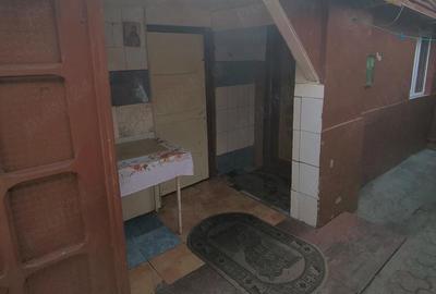 Casă cu 7 camere cu Teren 250 Mp în Central - 4