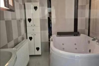 Casă cu Teren 350 Mp în Central - 9