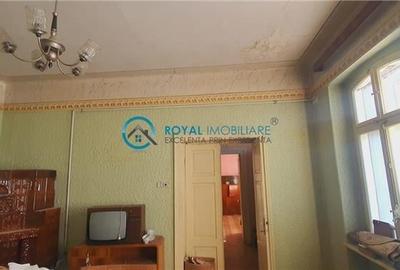 Royal Imobiliare - Vanzare imobil + teren zona Centrala - 3
